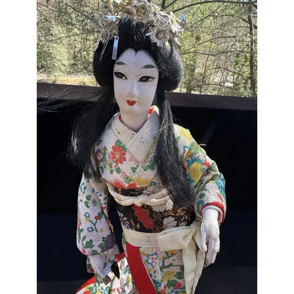 Japanese Geisha Silk Gold Kimono 17.5